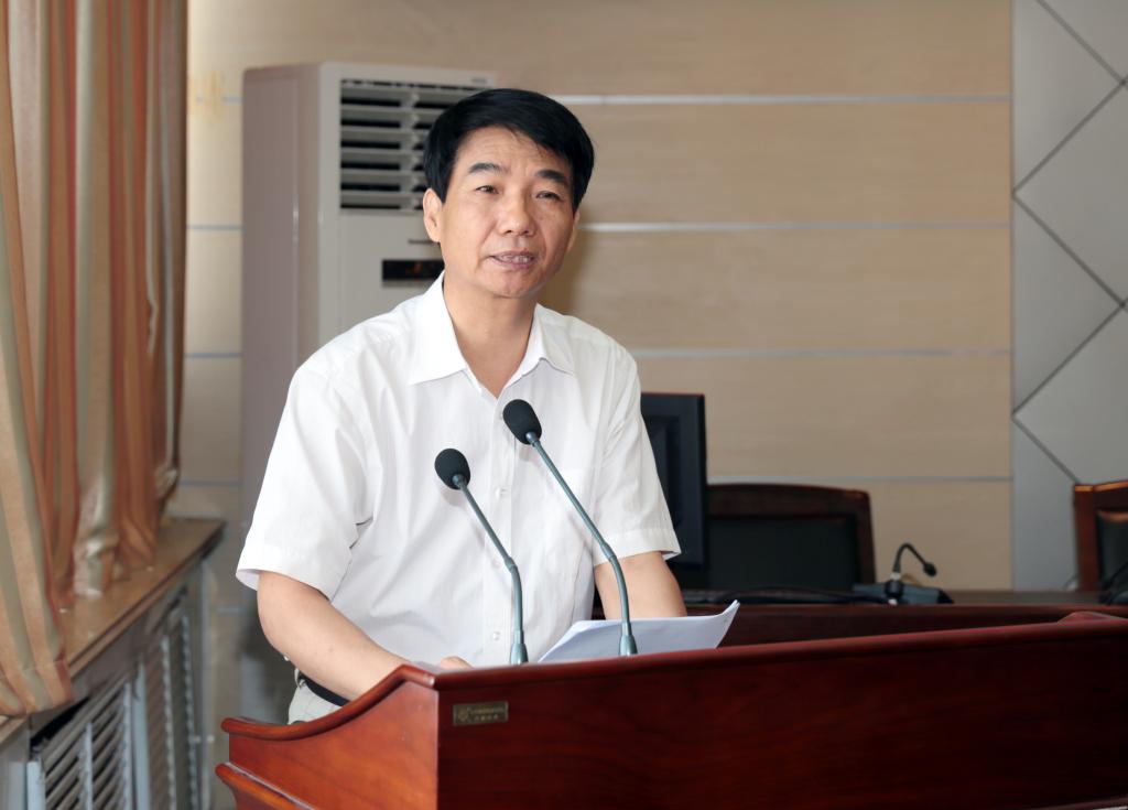 党委书记崔岩发表讲话