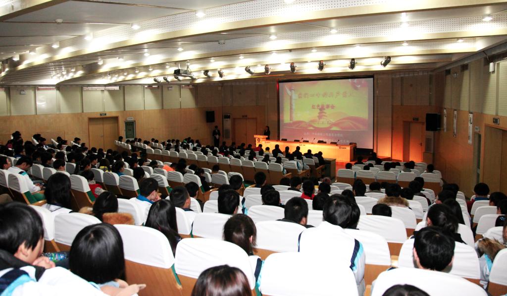 我们心中的共产党人”红色故事会举行