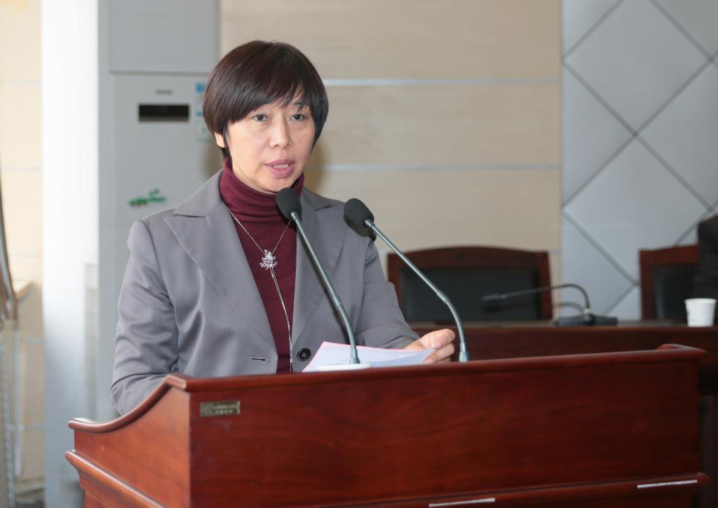 院长张晓云作年度工作述职