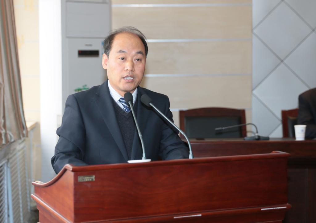 副院长梅创社作年度工作述职