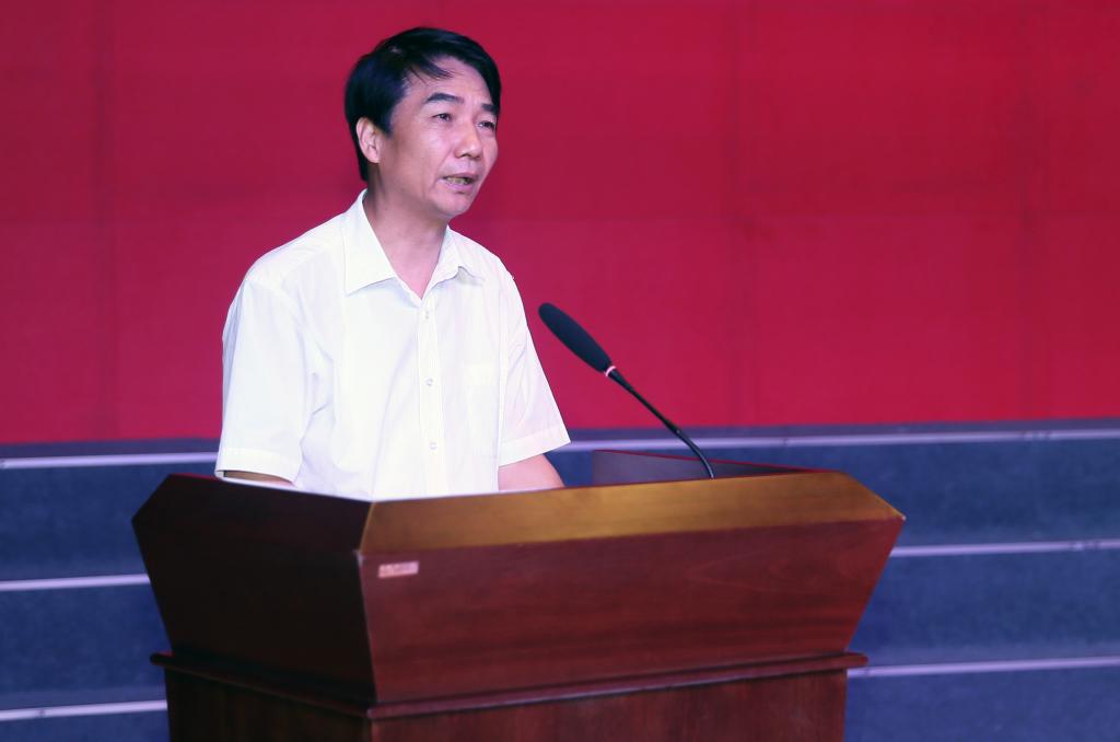 党委书记崔岩发表讲话